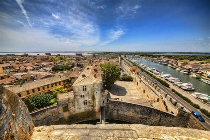 8 Majestic Walled Cities in France to Explore