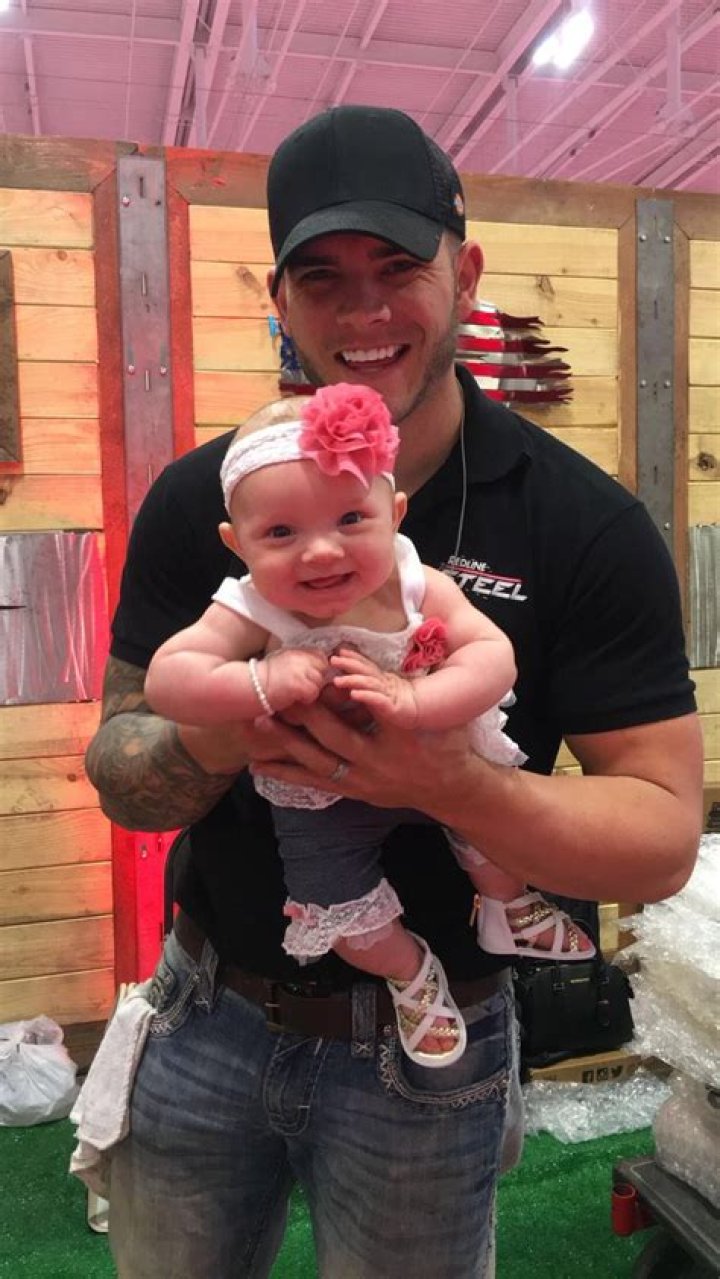 Colin Wayne - Age, Family, Bio